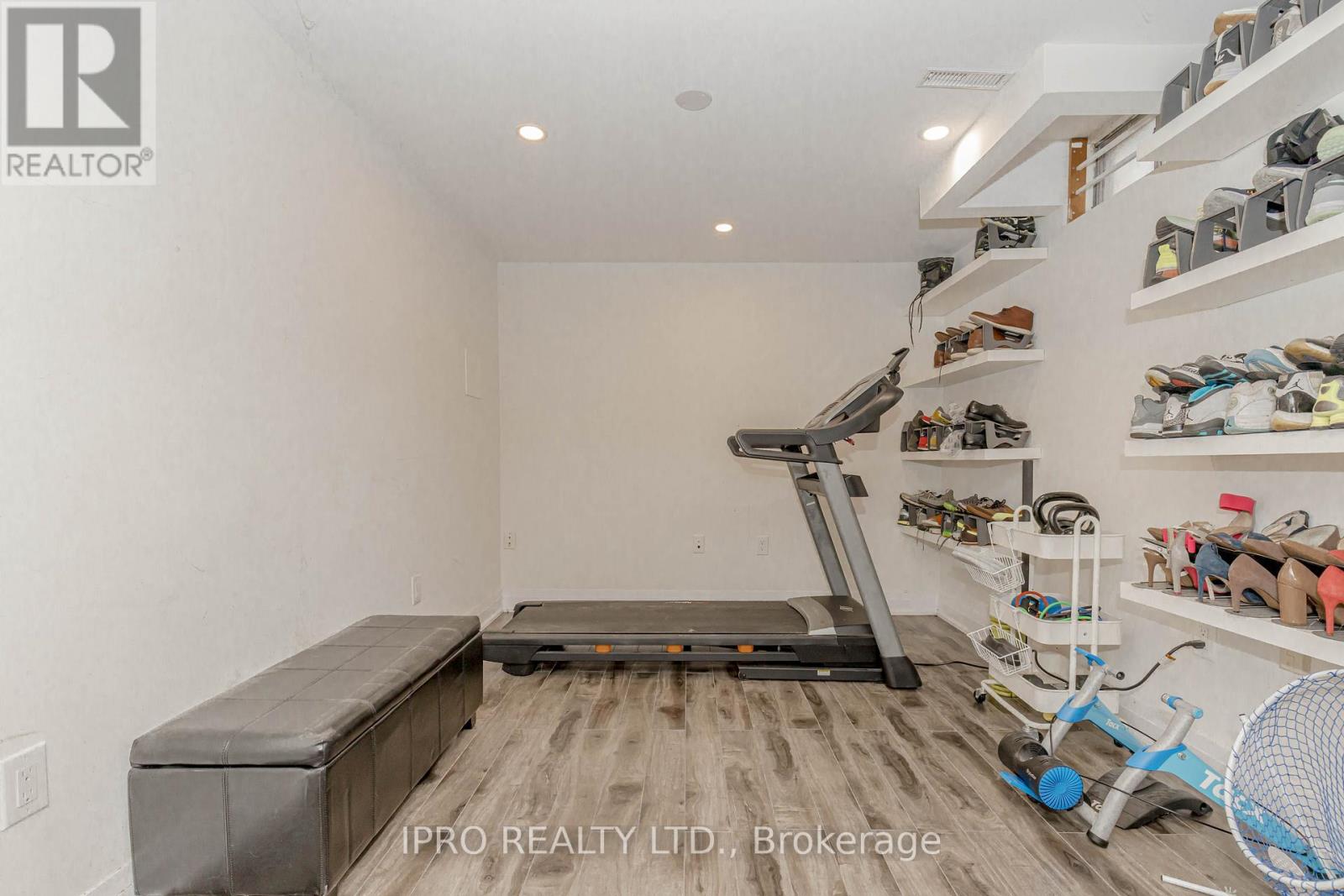 952 Ceremonial Drive, Mississauga, Ontario  L5R 3A7 - Photo 40 - W12212979