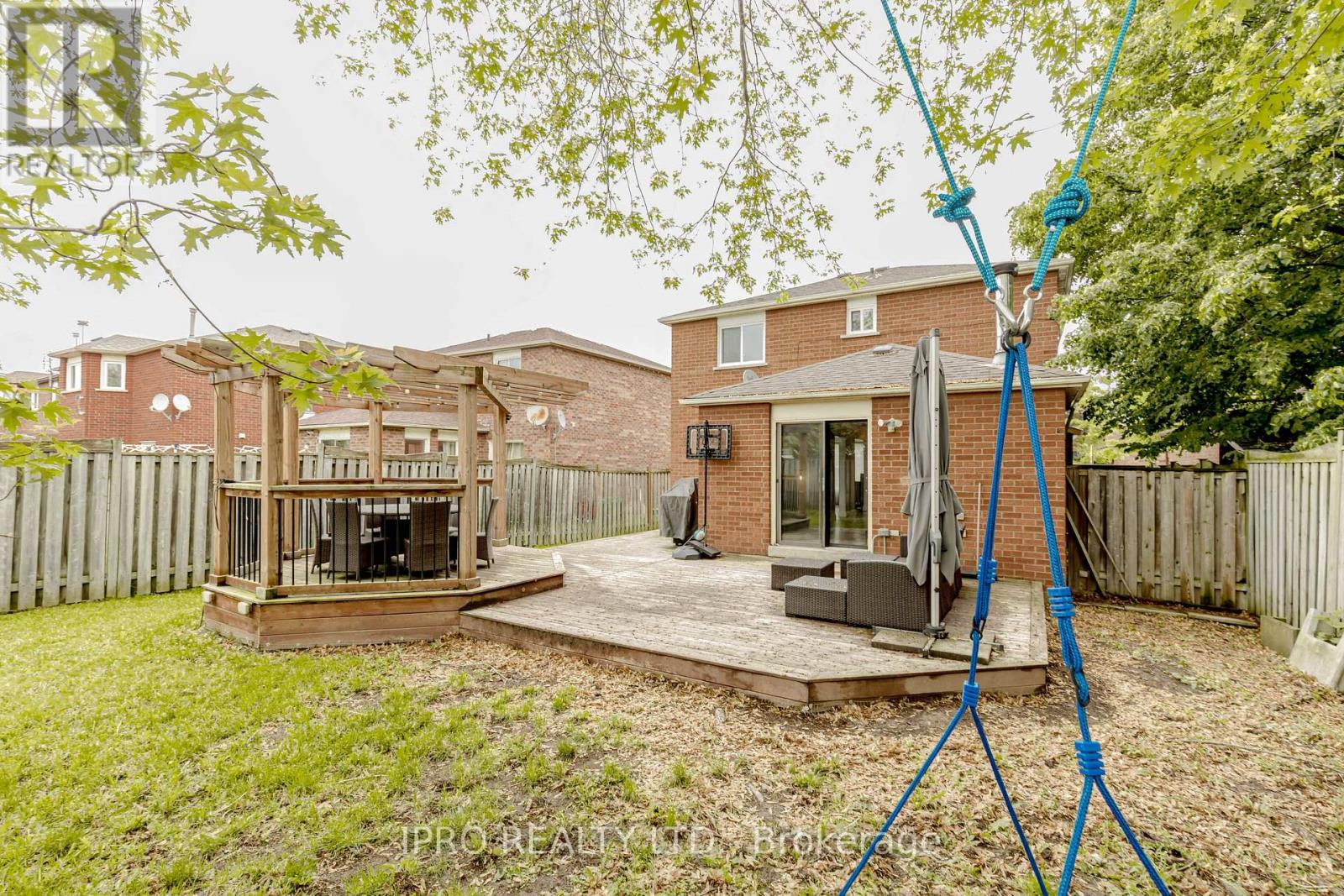 952 Ceremonial Drive, Mississauga, Ontario  L5R 3A7 - Photo 44 - W12212979