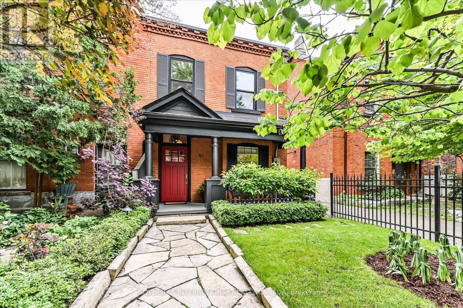 61 GWYNNE AVENUE, Toronto, Ontario