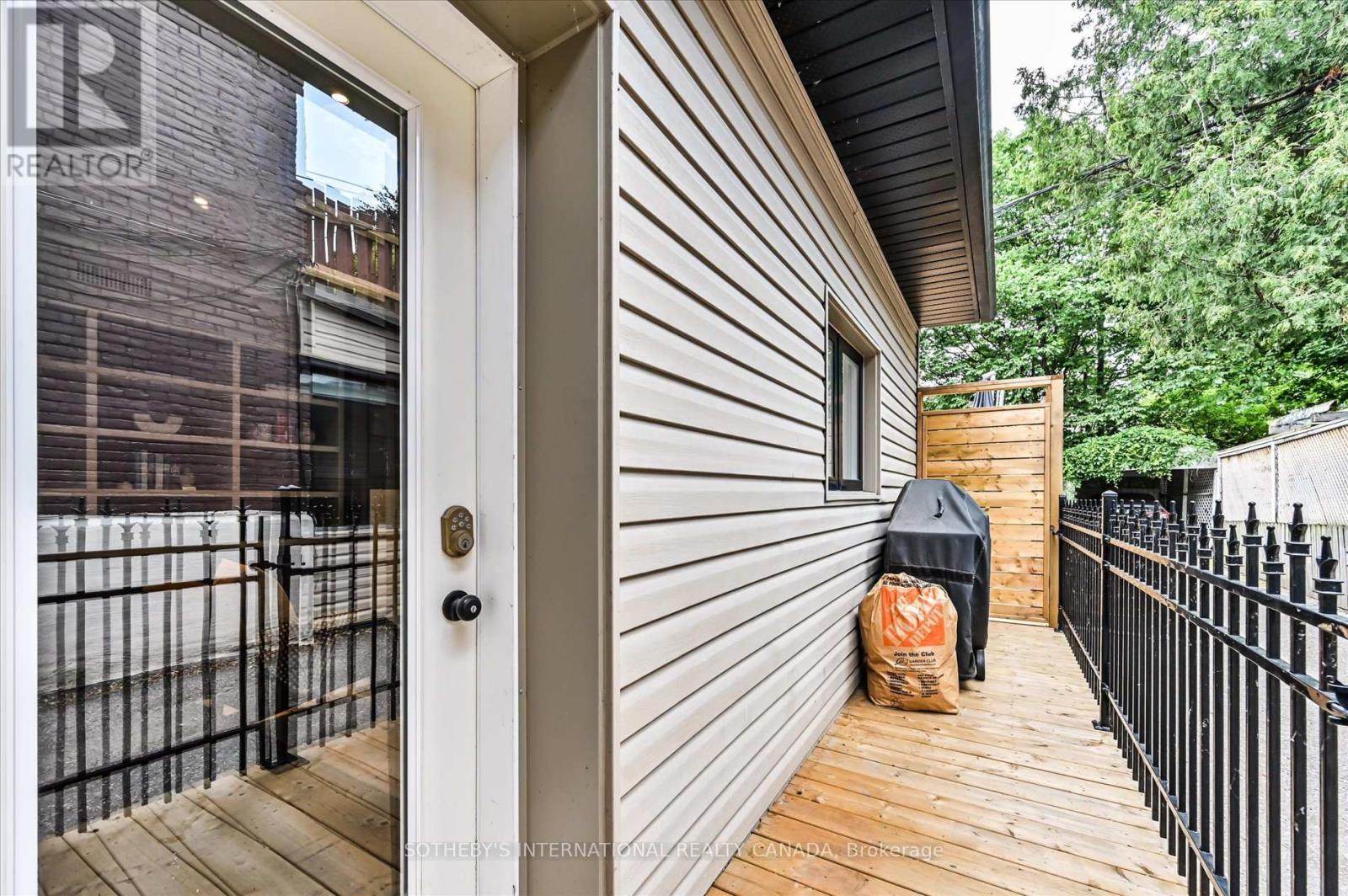 61 Gwynne Avenue, Toronto (South Parkdale), Ontario  M6K 2C5 - Photo 39 - W12212982