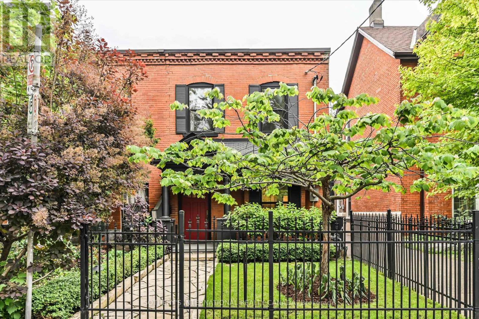 61 Gwynne Avenue, Toronto (South Parkdale), Ontario  M6K 2C5 - Photo 4 - W12212982