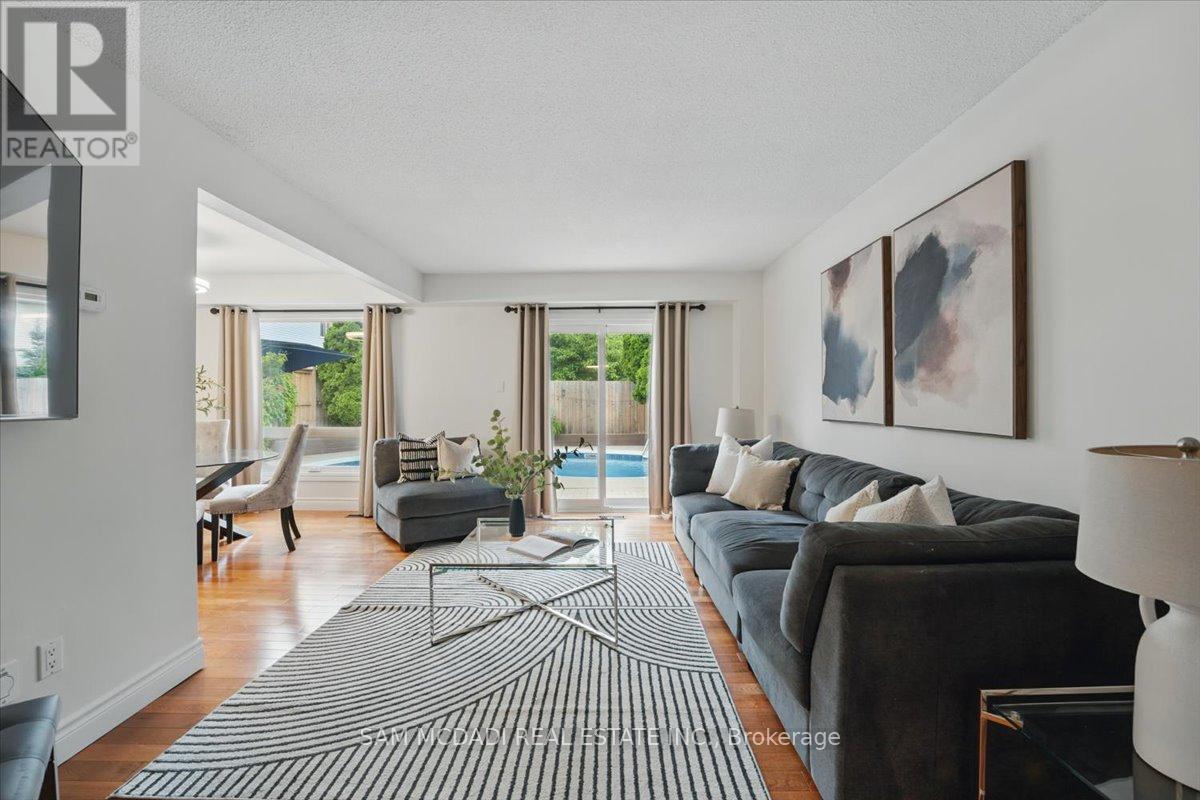 6486 Edenwood Drive, Mississauga (Meadowvale), Ontario  L5N 3K1 - Photo 10 - W12212997