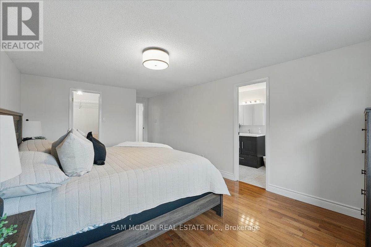 6486 Edenwood Drive, Mississauga (Meadowvale), Ontario  L5N 3K1 - Photo 16 - W12212997