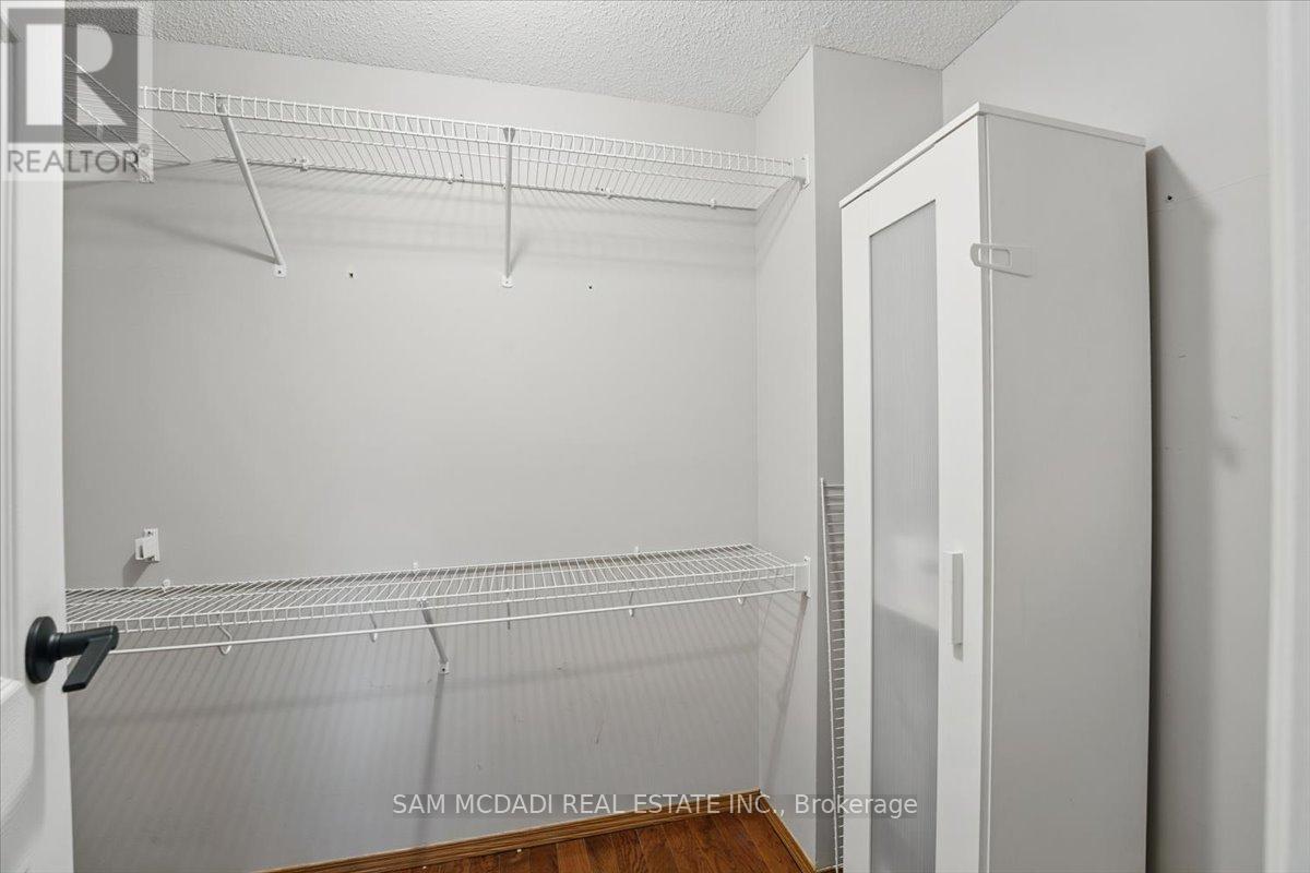 6486 Edenwood Drive, Mississauga (Meadowvale), Ontario  L5N 3K1 - Photo 18 - W12212997
