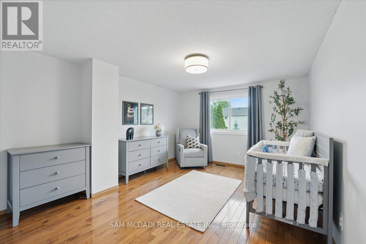 6486 Edenwood Drive, Mississauga (Meadowvale), Ontario  L5N 3K1 - Photo 21 - W12212997
