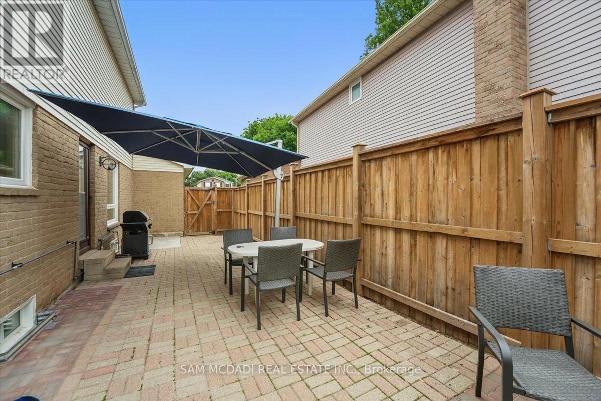 6486 Edenwood Drive, Mississauga (Meadowvale), Ontario  L5N 3K1 - Photo 32 - W12212997