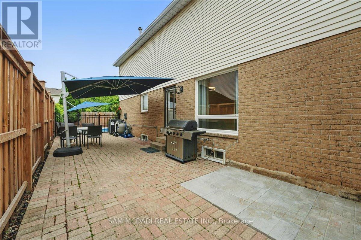 6486 Edenwood Drive, Mississauga (Meadowvale), Ontario  L5N 3K1 - Photo 33 - W12212997