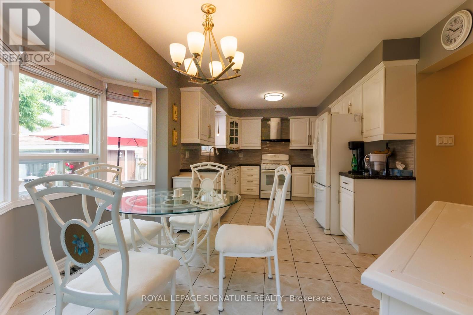 6827 Edenwood Drive, Mississauga (Meadowvale), Ontario  L5N 3X9 - Photo 16 - W12213004