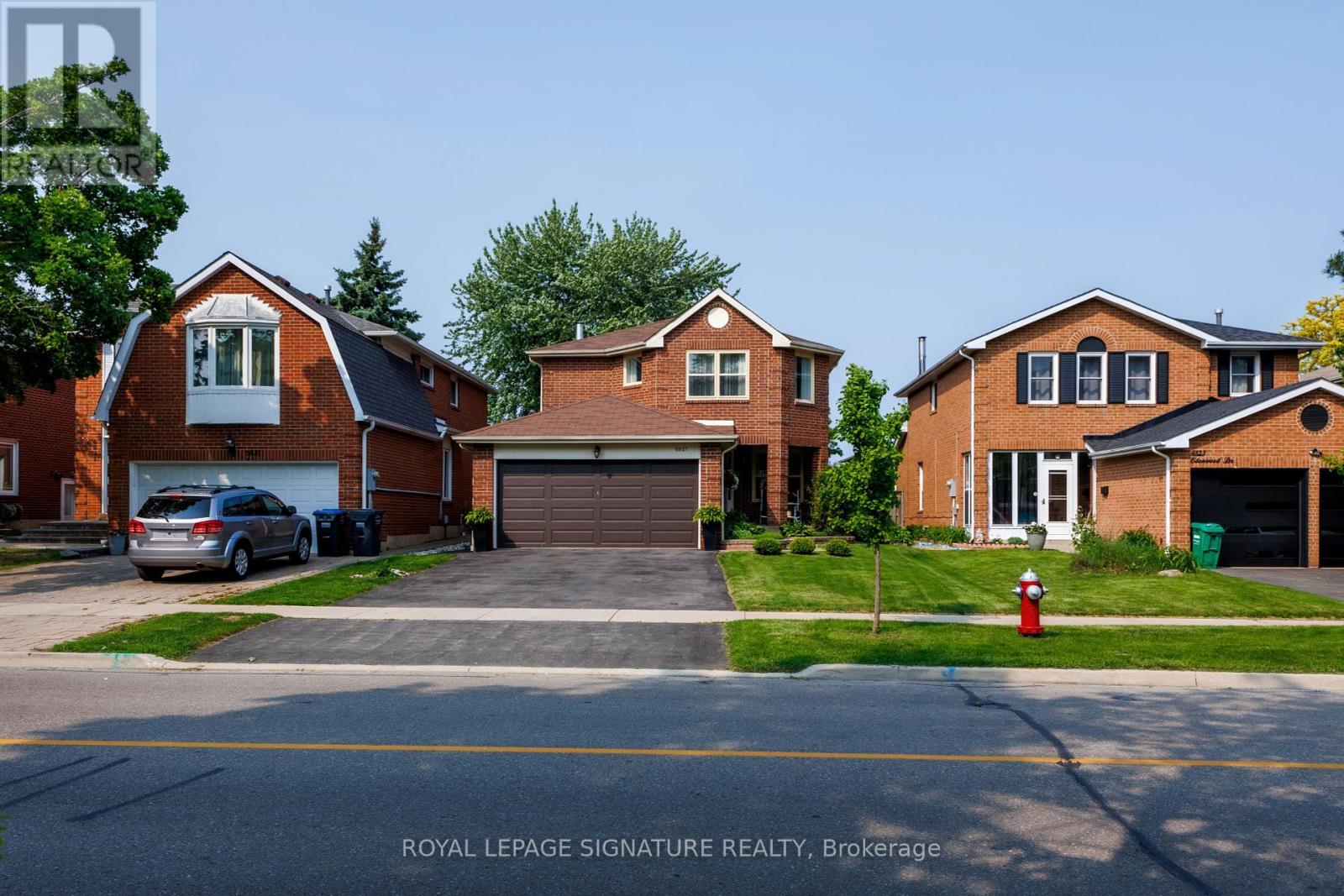 6827 Edenwood Drive, Mississauga (Meadowvale), Ontario  L5N 3X9 - Photo 4 - W12213004