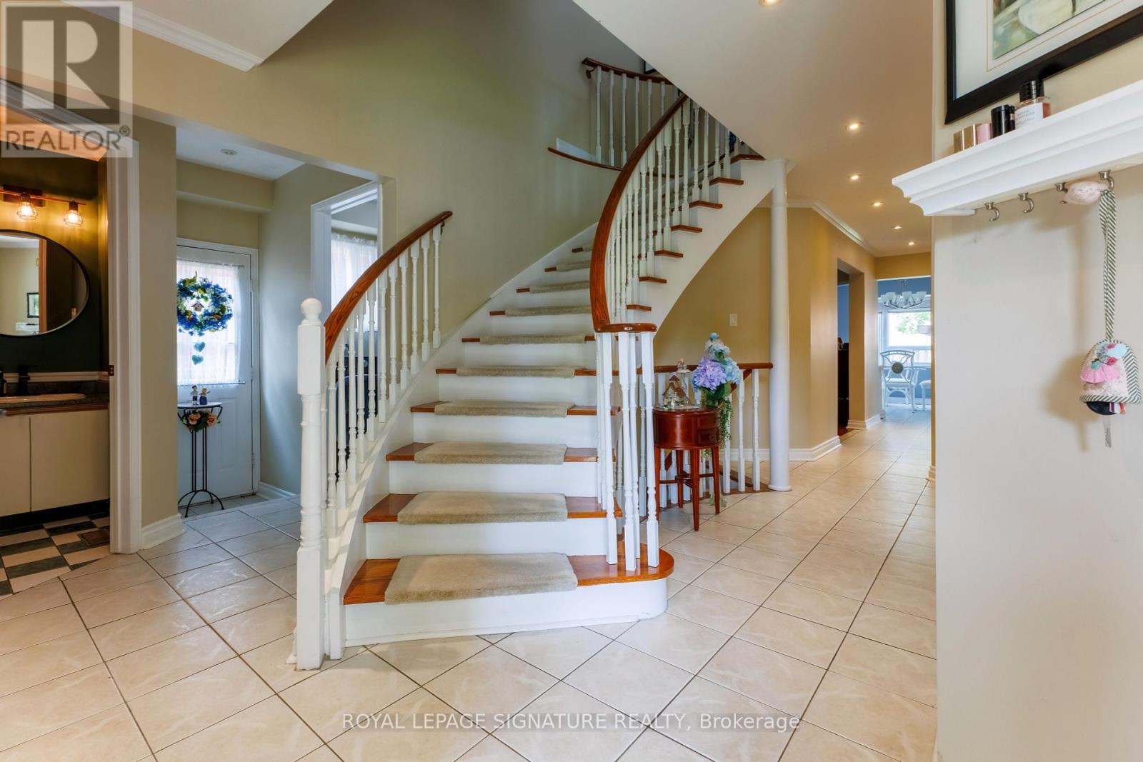 6827 Edenwood Drive, Mississauga (Meadowvale), Ontario  L5N 3X9 - Photo 5 - W12213004