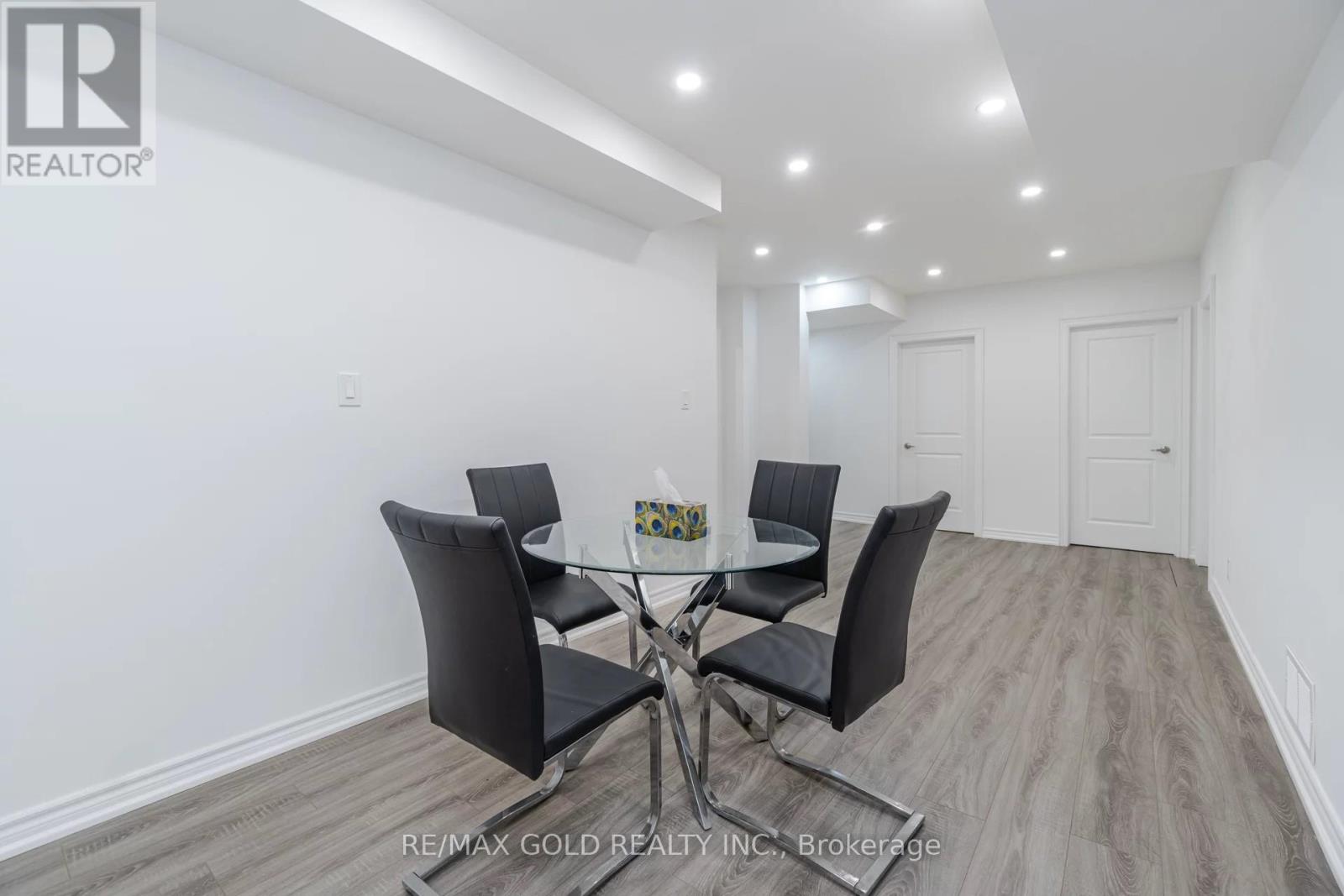 11 Carl Finlay Drive, Brampton, Ontario  L6P 4E2 - Photo 22 - W12213007