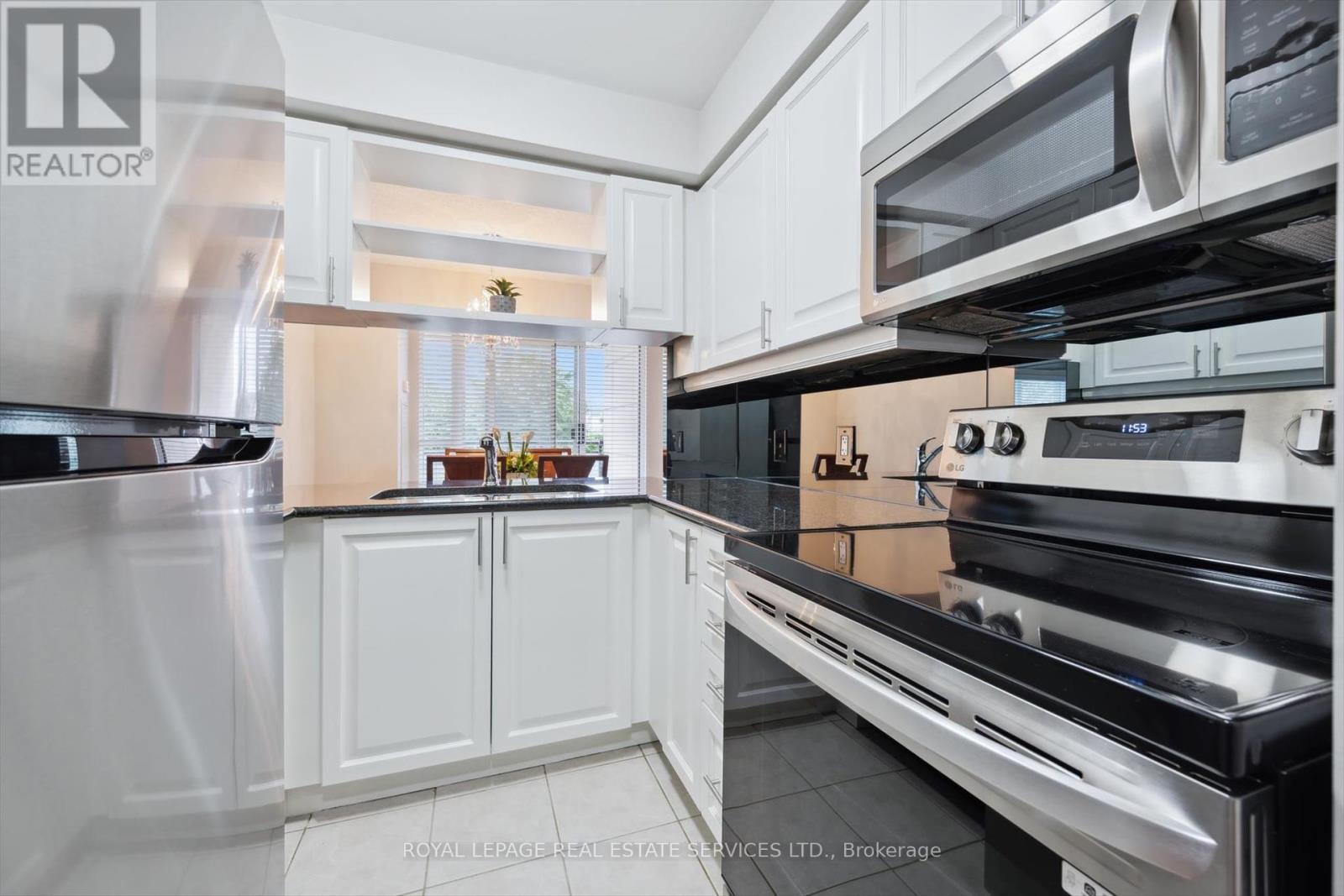 203 - 2325 Central Park Drive, Oakville (Ro River Oaks), Ontario  L6H 0E2 - Photo 8 - W12213010