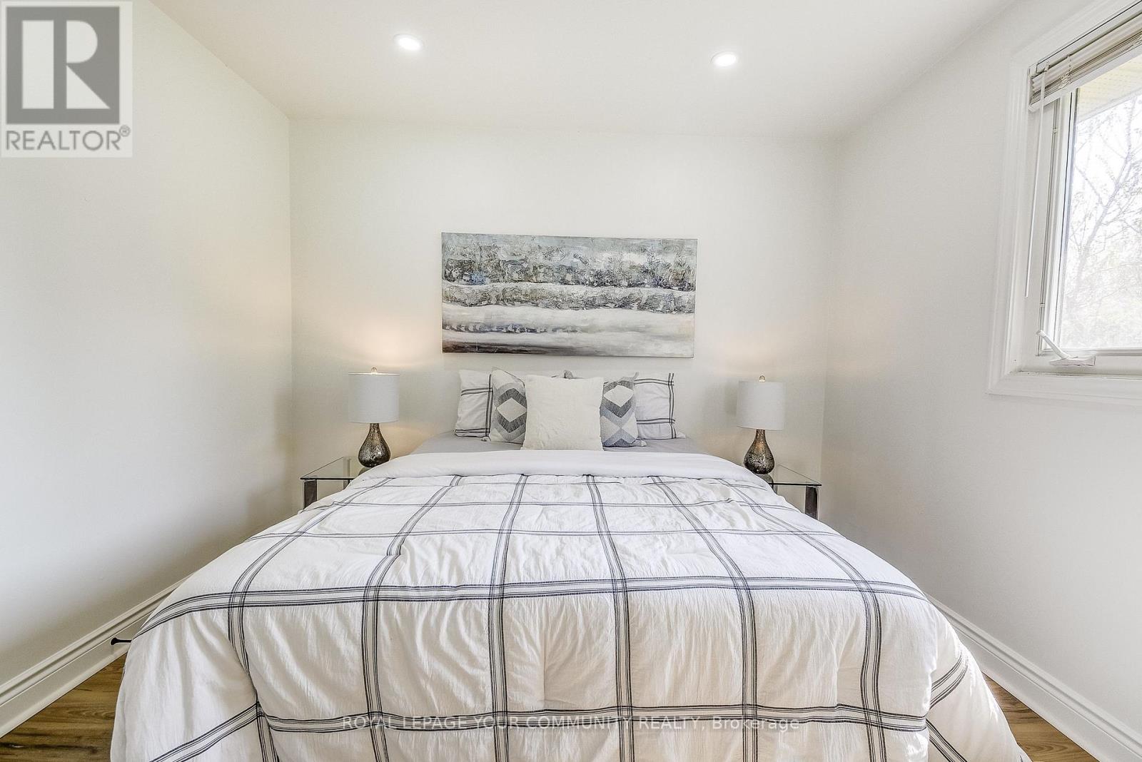958 South Service Road, Mississauga (Lakeview), Ontario  L5E 1V1 - Photo 25 - W12213027
