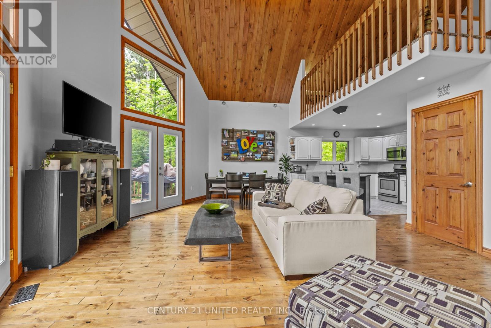 113 Sugarbush Boulevard, Trent Lakes, Ontario  K0L 1J0 - Photo 4 - X12213157