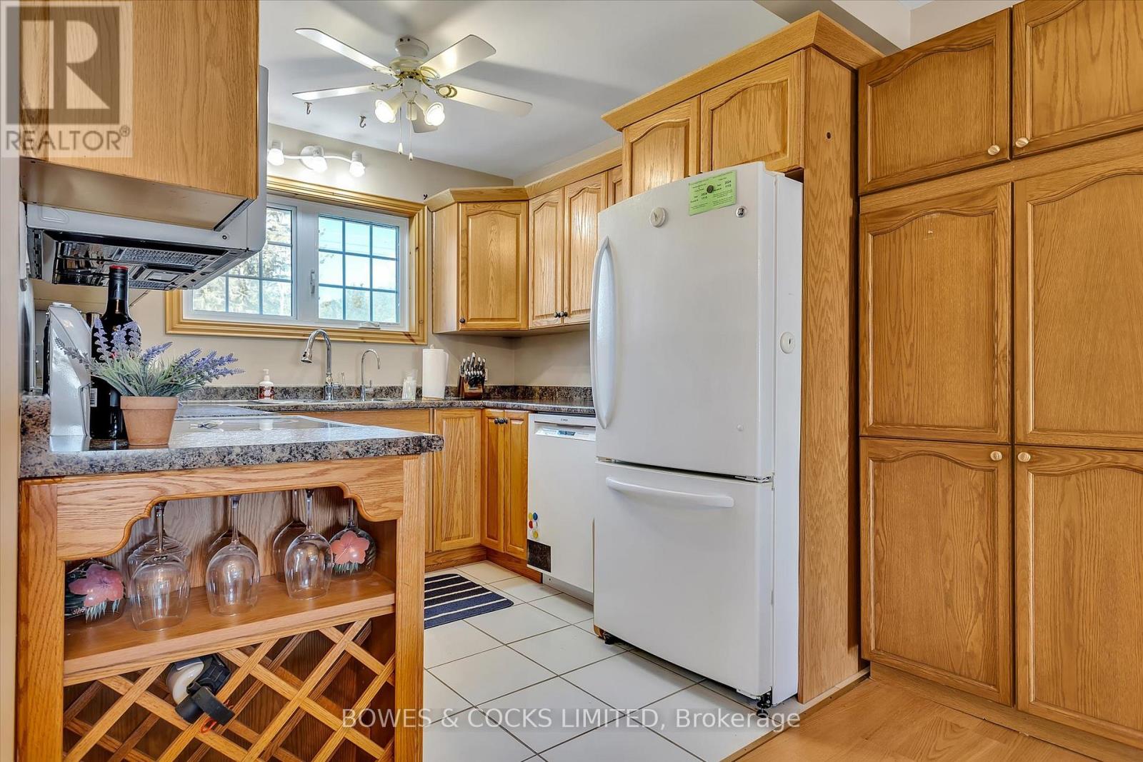240 Lakeshore Drive, Kawartha Lakes, Ontario  K0M 1A0 - Photo 11 - X12213204