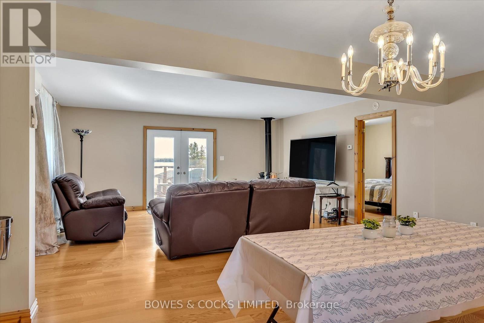 240 Lakeshore Drive, Kawartha Lakes, Ontario  K0M 1A0 - Photo 14 - X12213204