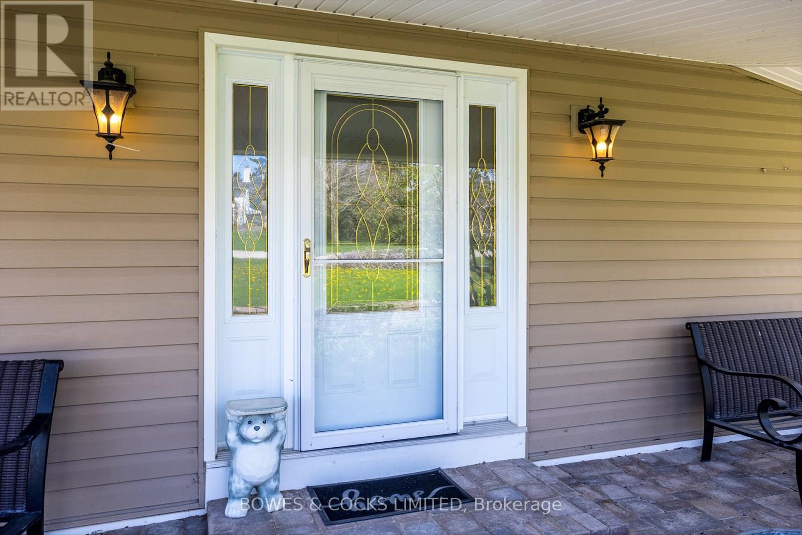 240 Lakeshore Drive, Kawartha Lakes, Ontario  K0M 1A0 - Photo 6 - X12213204