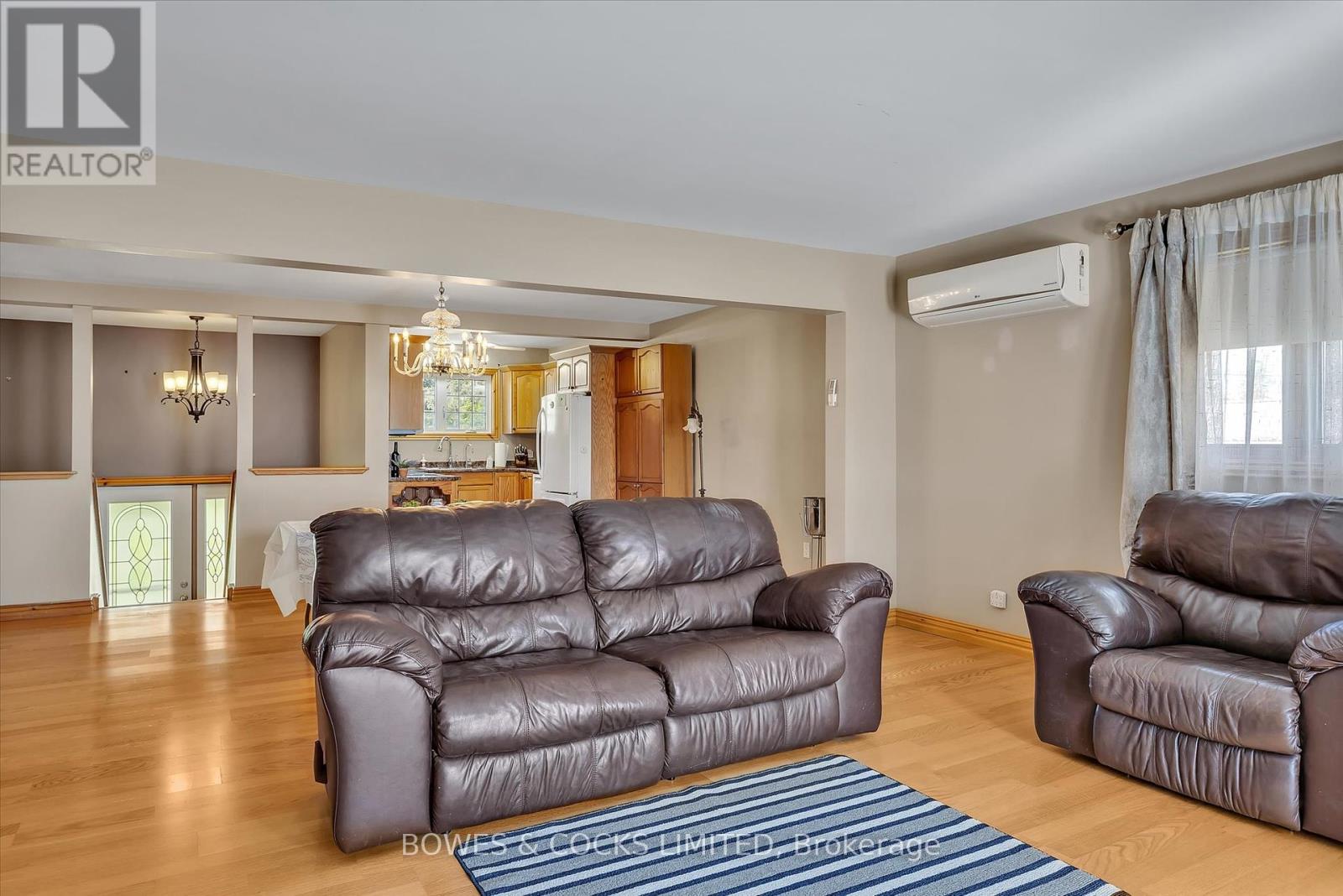 240 Lakeshore Drive, Kawartha Lakes, Ontario  K0M 1A0 - Photo 9 - X12213204