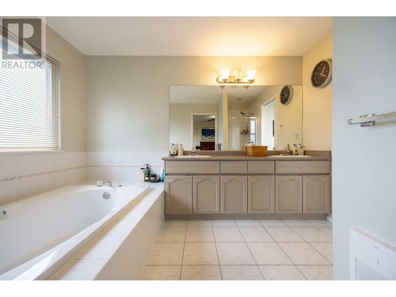 1555 Alpine Lane, Coquitlam, British Columbia  V3E 3A5 - Photo 23 - R3002479