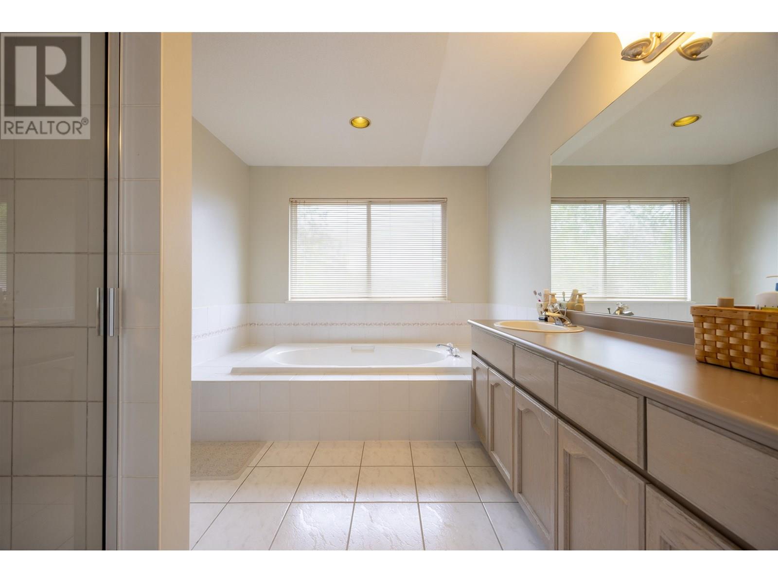 1555 Alpine Lane, Coquitlam, British Columbia  V3E 3A5 - Photo 24 - R3002479