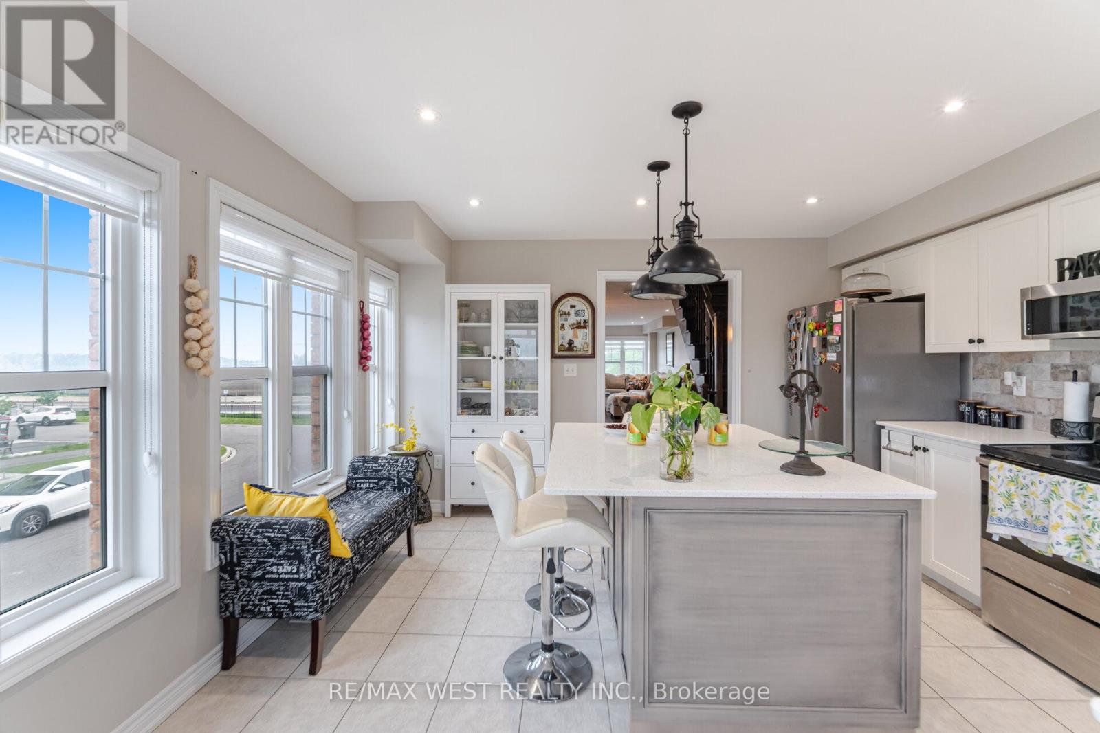 70 Hogan Manor Drive, Brampton, Ontario  L7A 4V3 - Photo 16 - W12212757