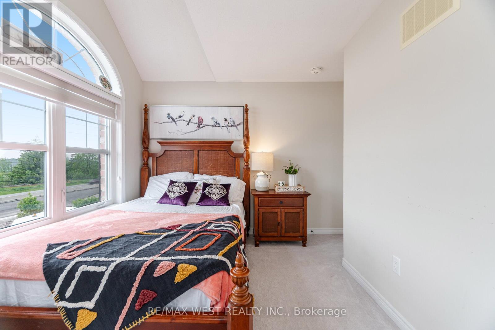 70 Hogan Manor Drive, Brampton, Ontario  L7A 4V3 - Photo 30 - W12212757