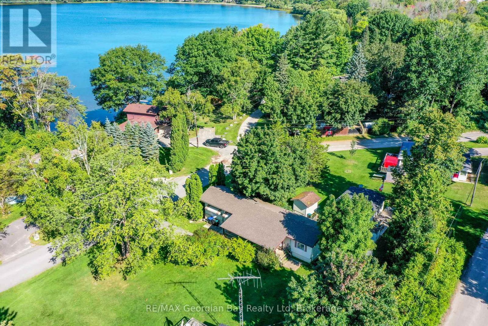 3 Lakeshore Road, Midland, Ontario  L4R 0B9 - Photo 25 - S12213140