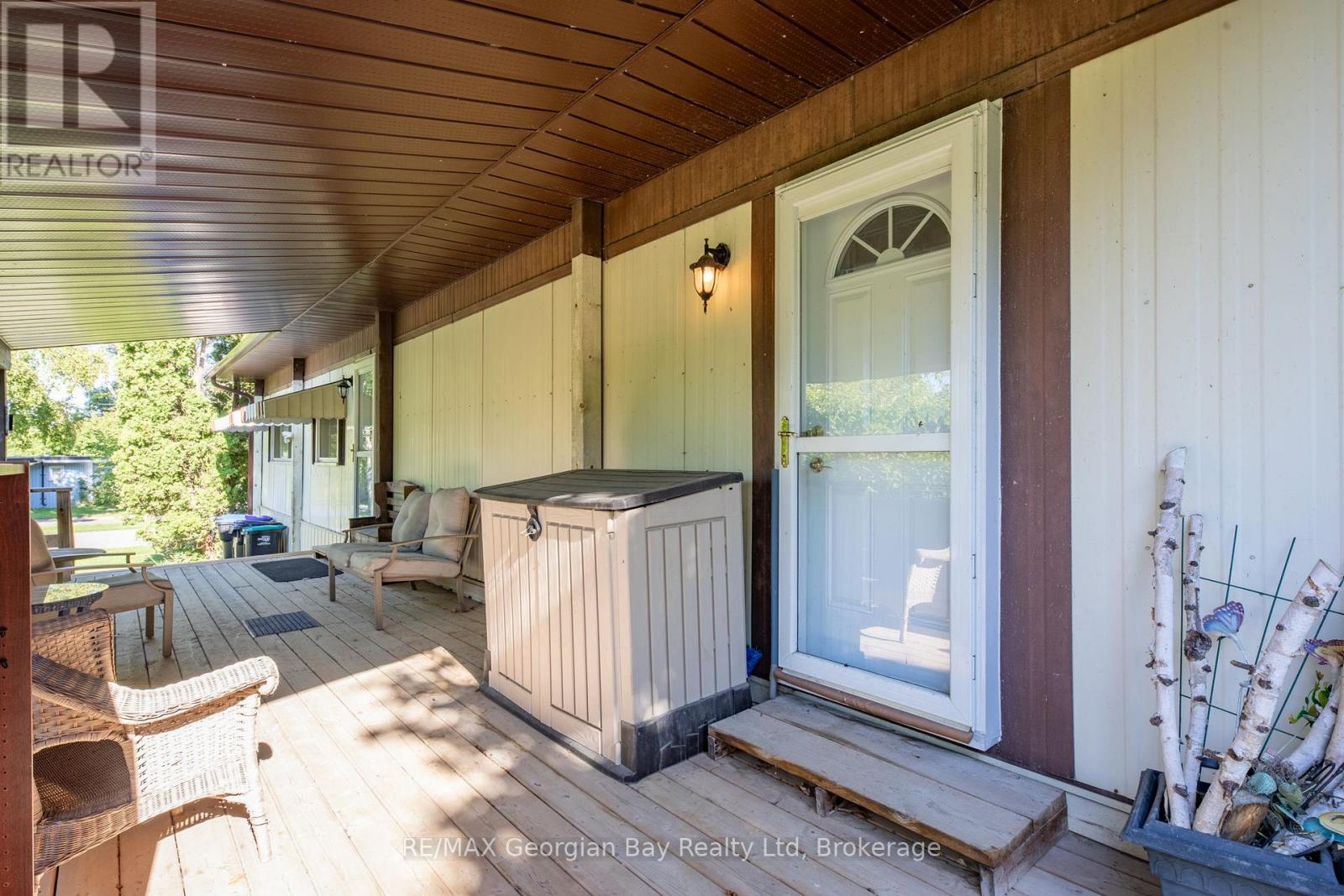 3 Lakeshore Road, Midland, Ontario  L4R 0B9 - Photo 18 - S12213140