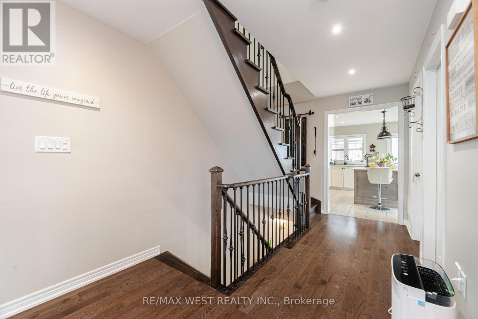 70 Hogan Manor Drive, Brampton, Ontario  L7A 4V3 - Photo 19 - W12212757