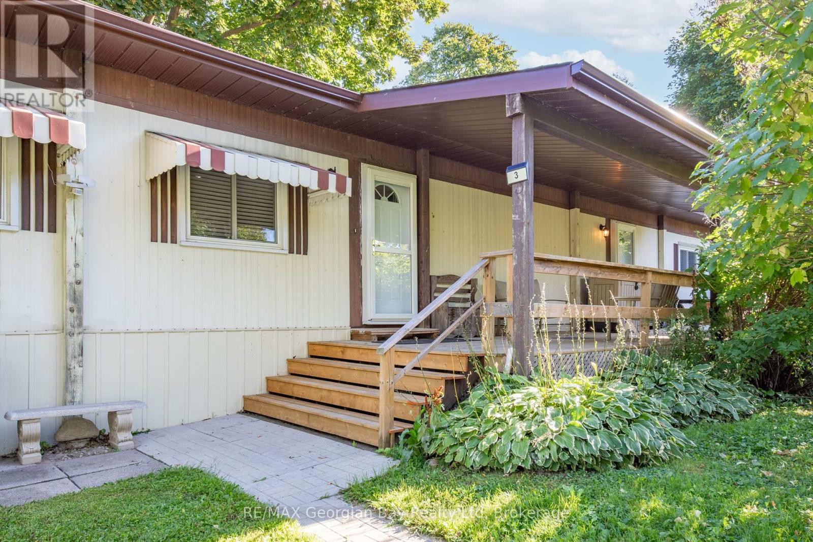 3 Lakeshore Road, Midland, Ontario  L4R 0B9 - Photo 3 - S12213140