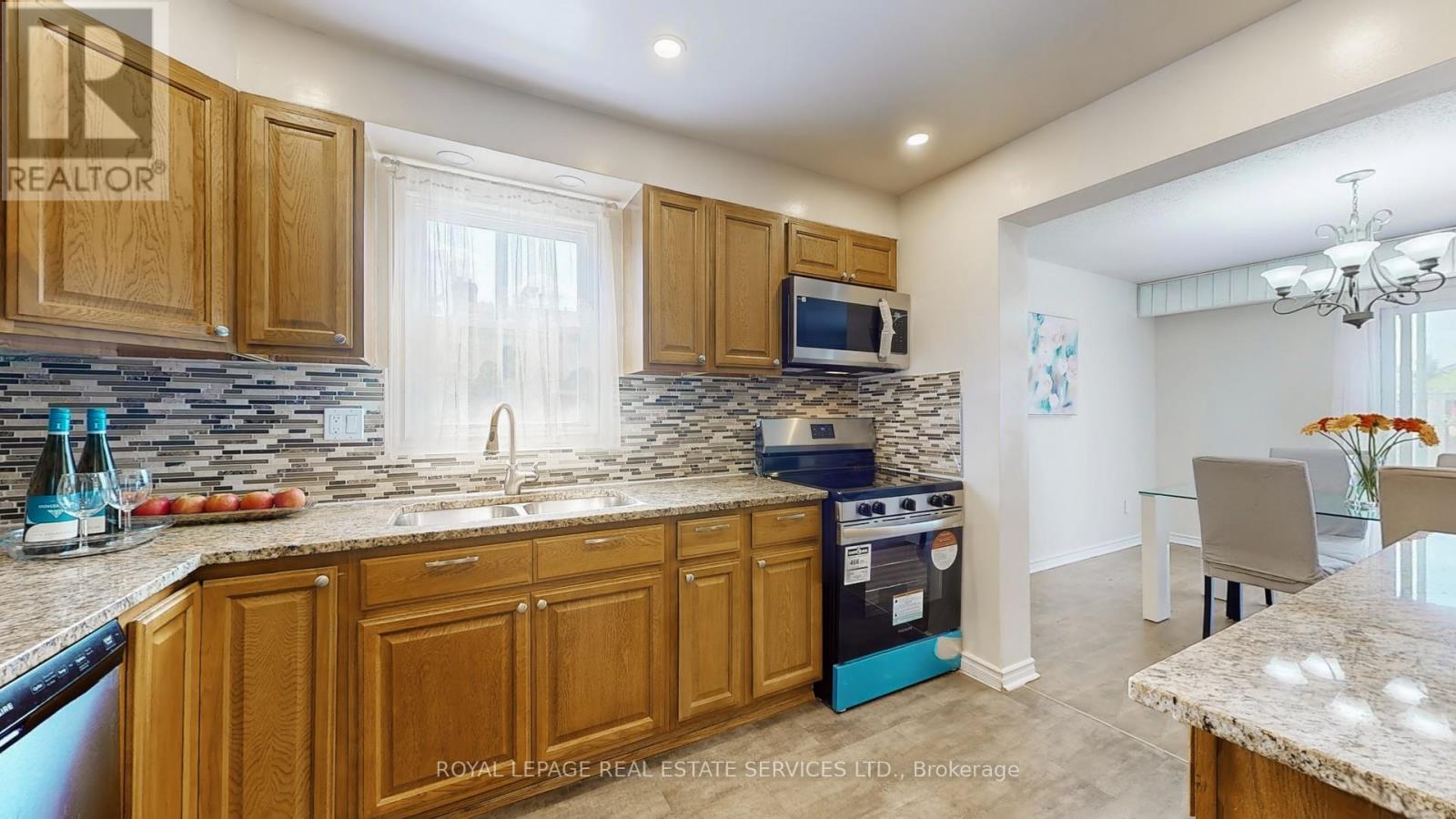 42 - 4111 Arbour Green Drive, Mississauga (Erin Mills), Ontario  L5L 2Z2 - Photo 14 - W12211257