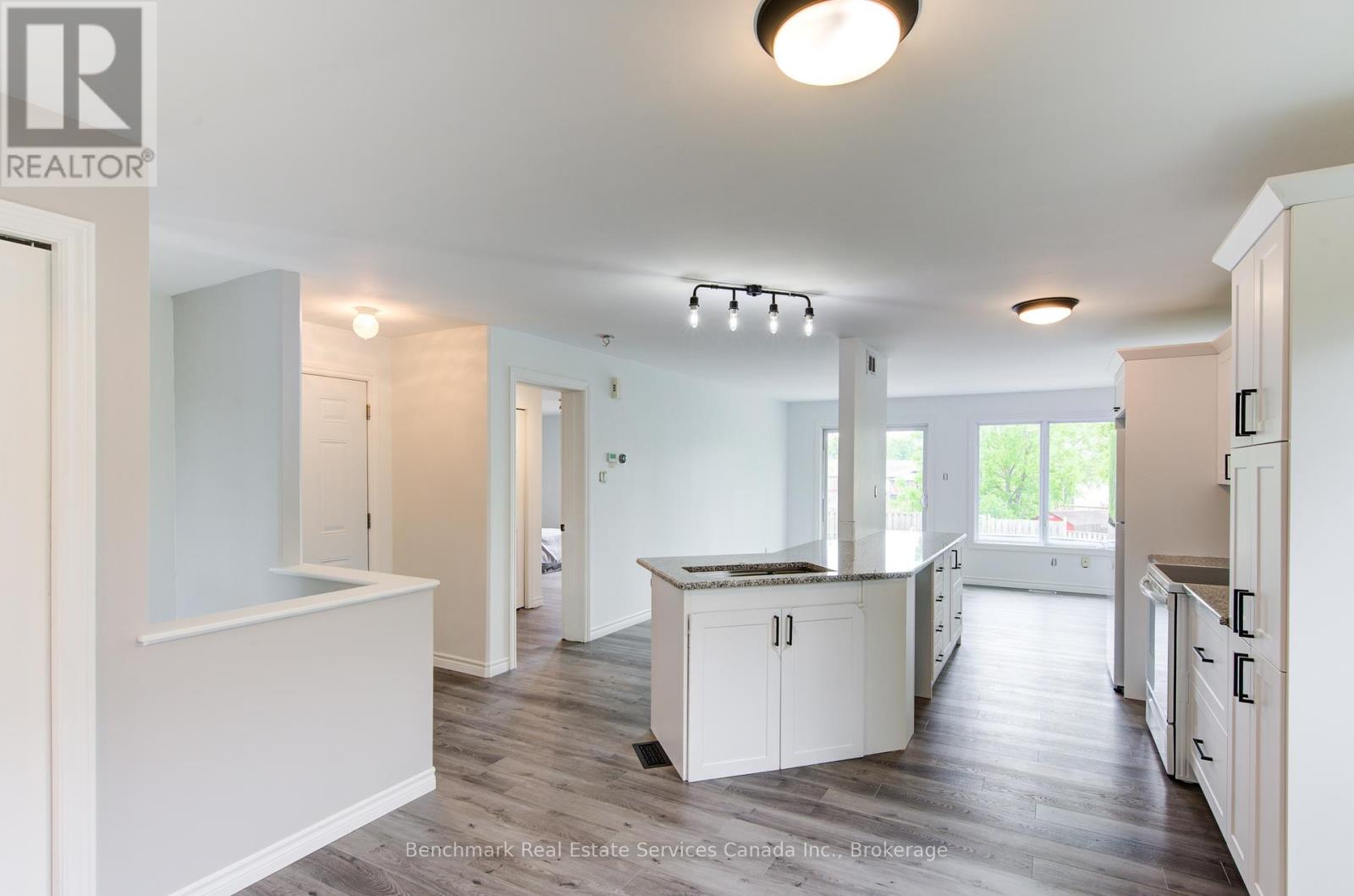 10 Tara Court, Aylmer, Ontario  N5H 0A1 - Photo 8 - X12213119
