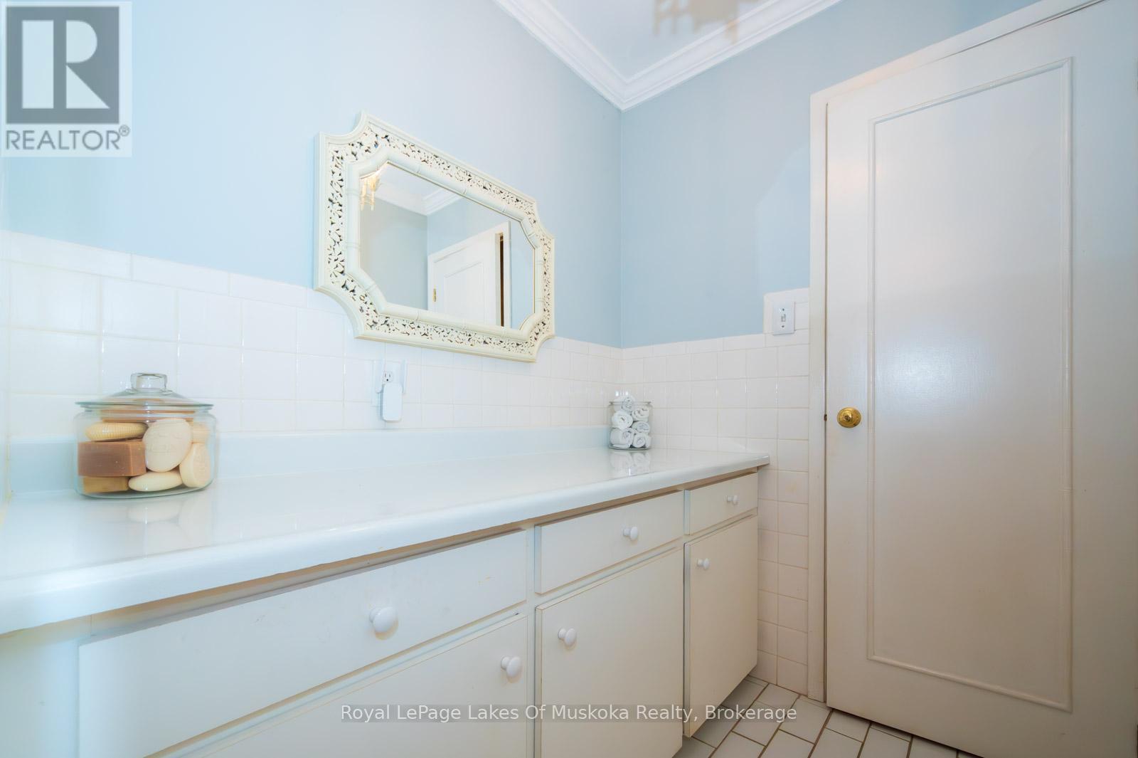 1216 Ravenscliffe Road, Huntsville, Ontario P1H 2N5 - Photo 27 - X12213172