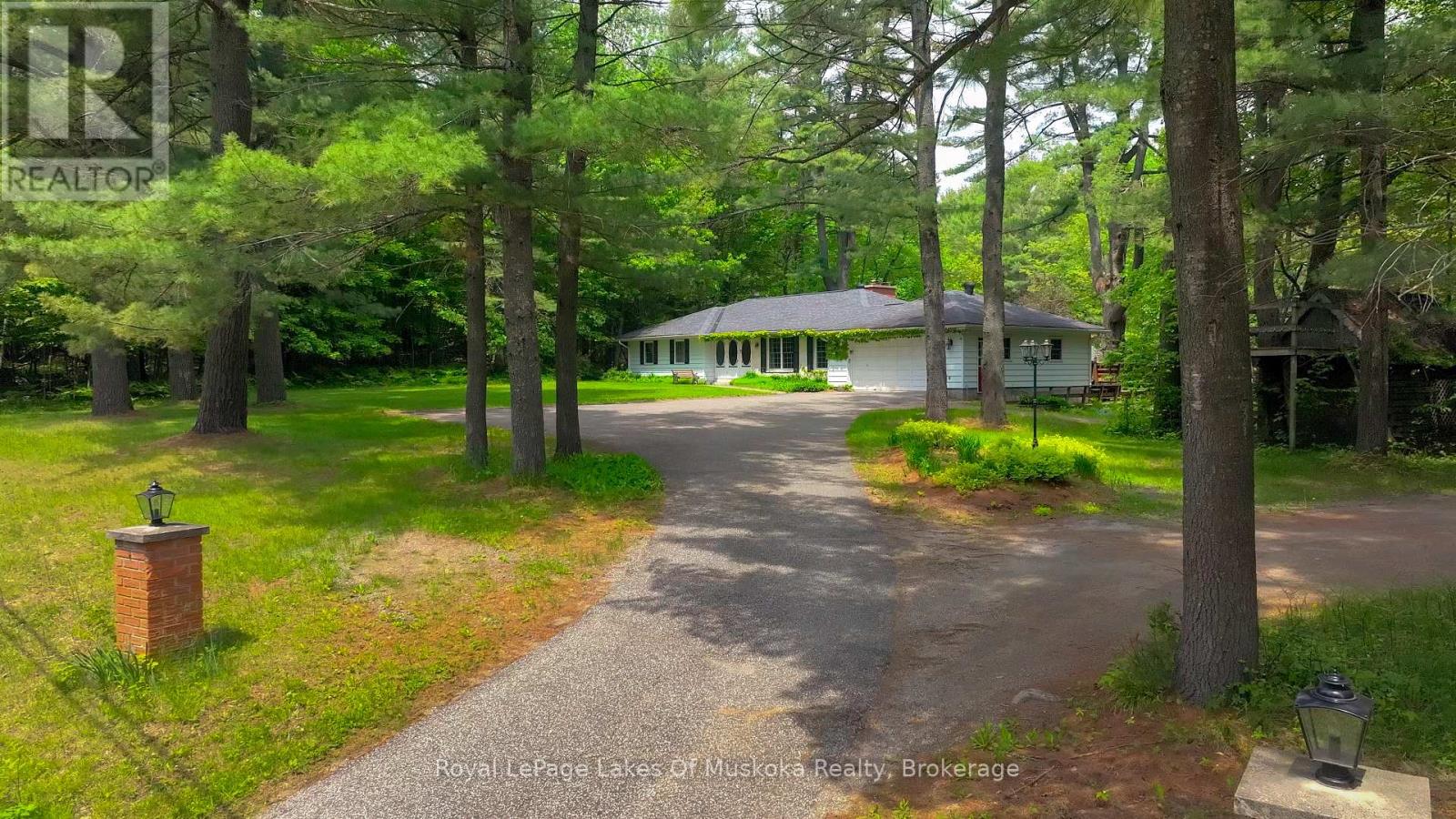 1216 RAVENSCLIFFE ROAD, Huntsville, Ontario