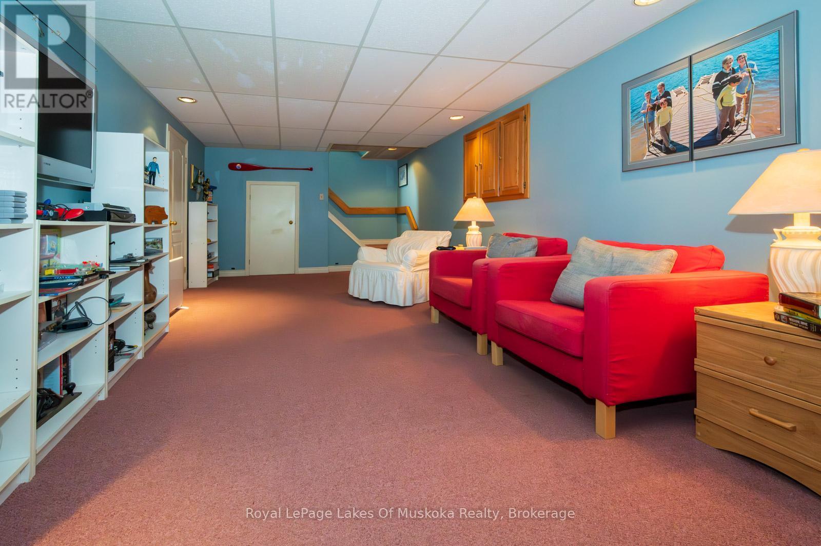 1216 Ravenscliffe Road, Huntsville, Ontario P1H 2N5 - Photo 33 - X12213172