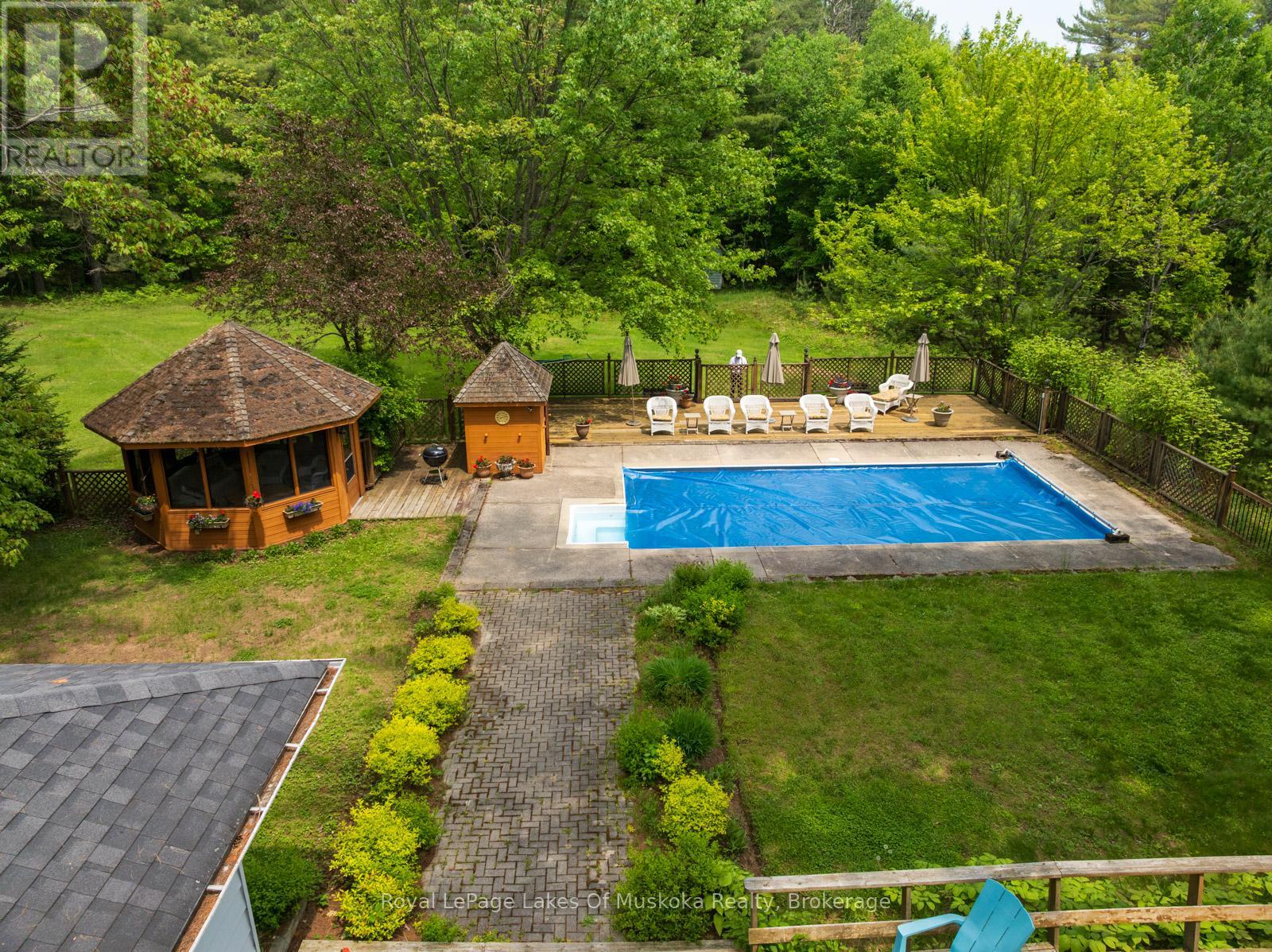 1216 Ravenscliffe Road, Huntsville, Ontario P1H 2N5 - Photo 41 - X12213172