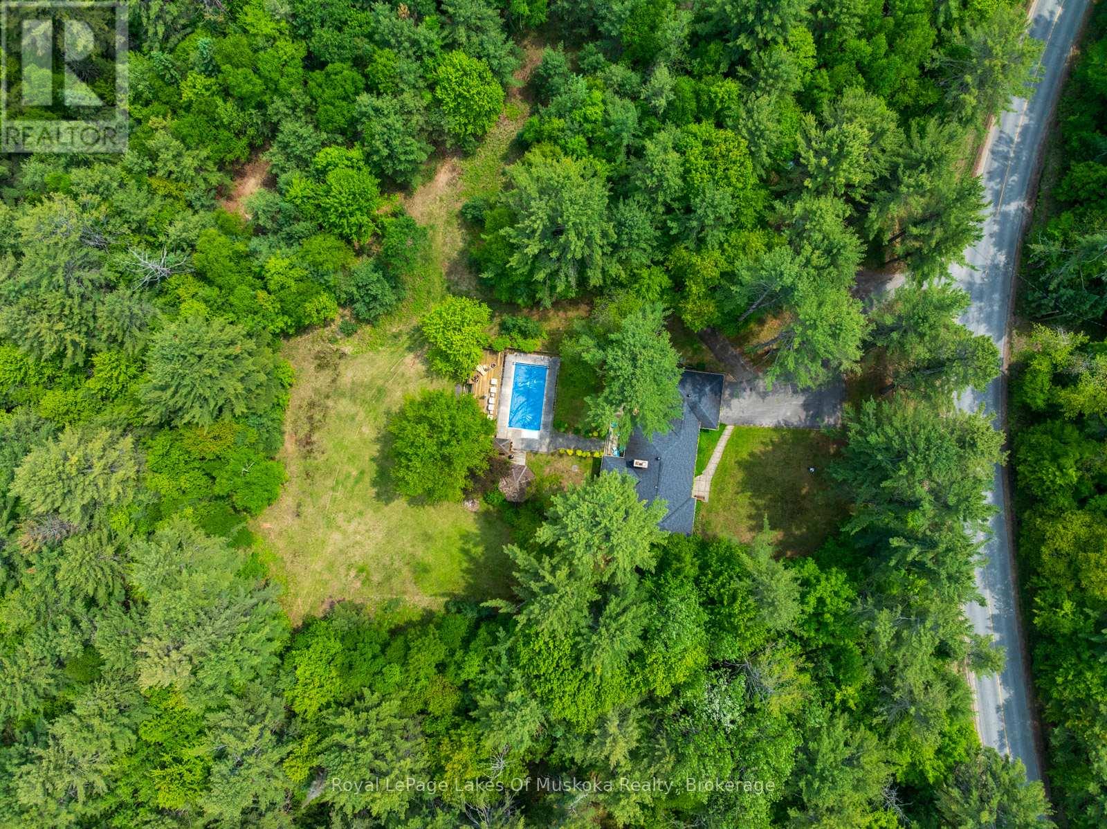 1216 Ravenscliffe Road, Huntsville, Ontario P1H 2N5 - Photo 47 - X12213172