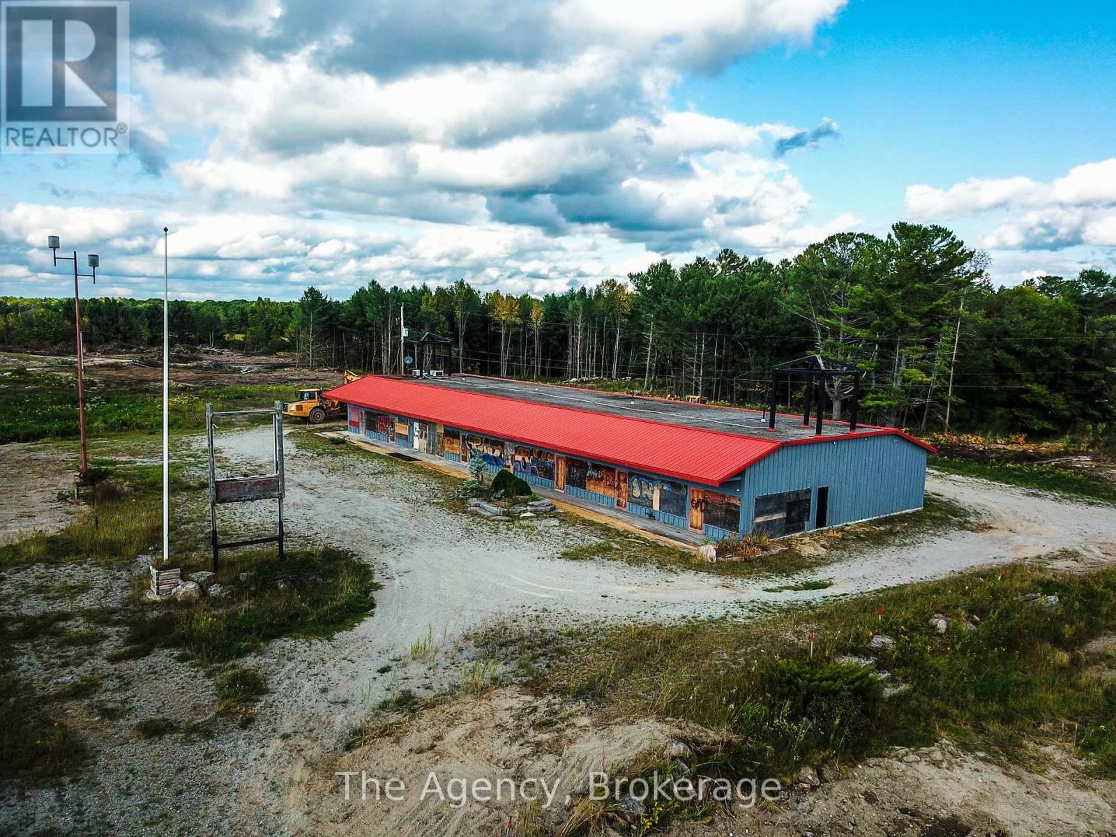 39 Pine Valley Road, Georgian Bay, Ontario  L0K 1S0 - Photo 8 - X12213173