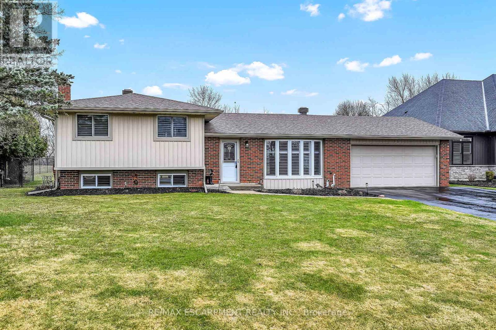 33 Echo Street E, Haldimand, Ontario  N0A 1E0 - Photo 1 - X12212935