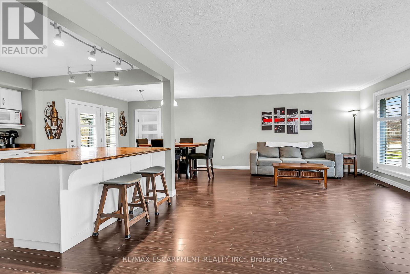 33 Echo Street E, Haldimand, Ontario  N0A 1E0 - Photo 8 - X12212935