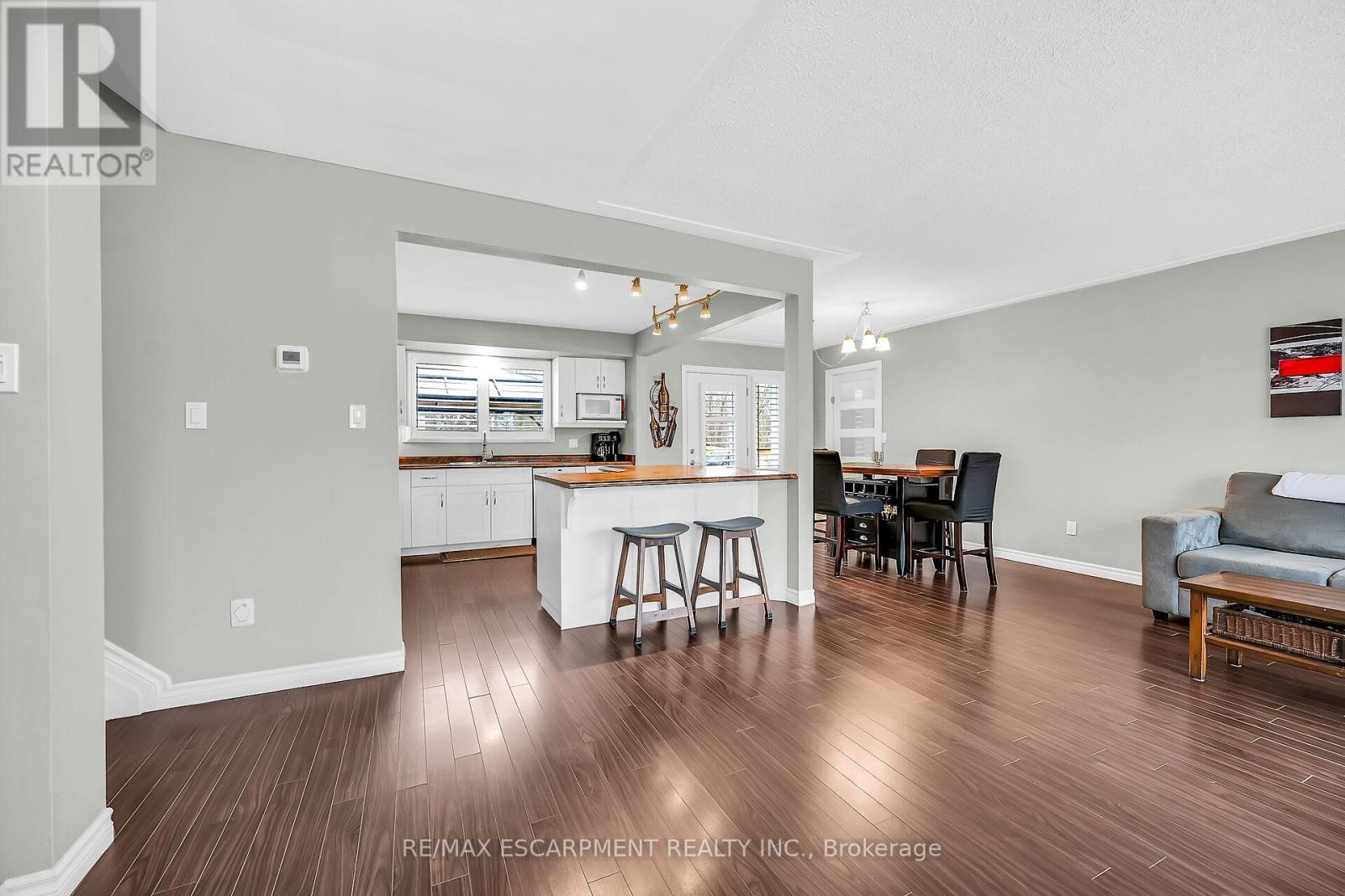 33 Echo Street E, Haldimand, Ontario  N0A 1E0 - Photo 9 - X12212935