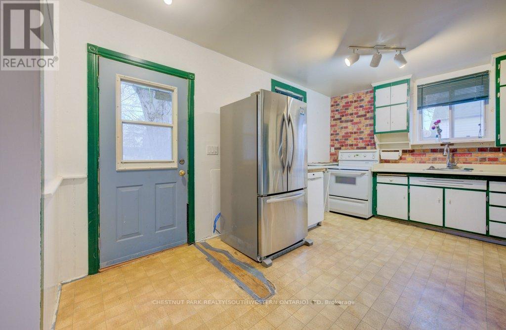 99 Woolwich Street S, Woolwich, Ontario  N0B 1M0 - Photo 6 - X12212939
