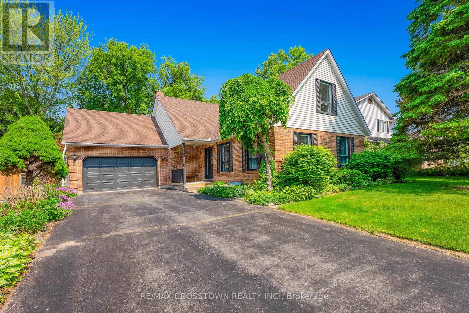 17 Coach Drive, Niagara-On-The-Lake (Town), Ontario  L0S 1J0 - Photo 3 - X12212946