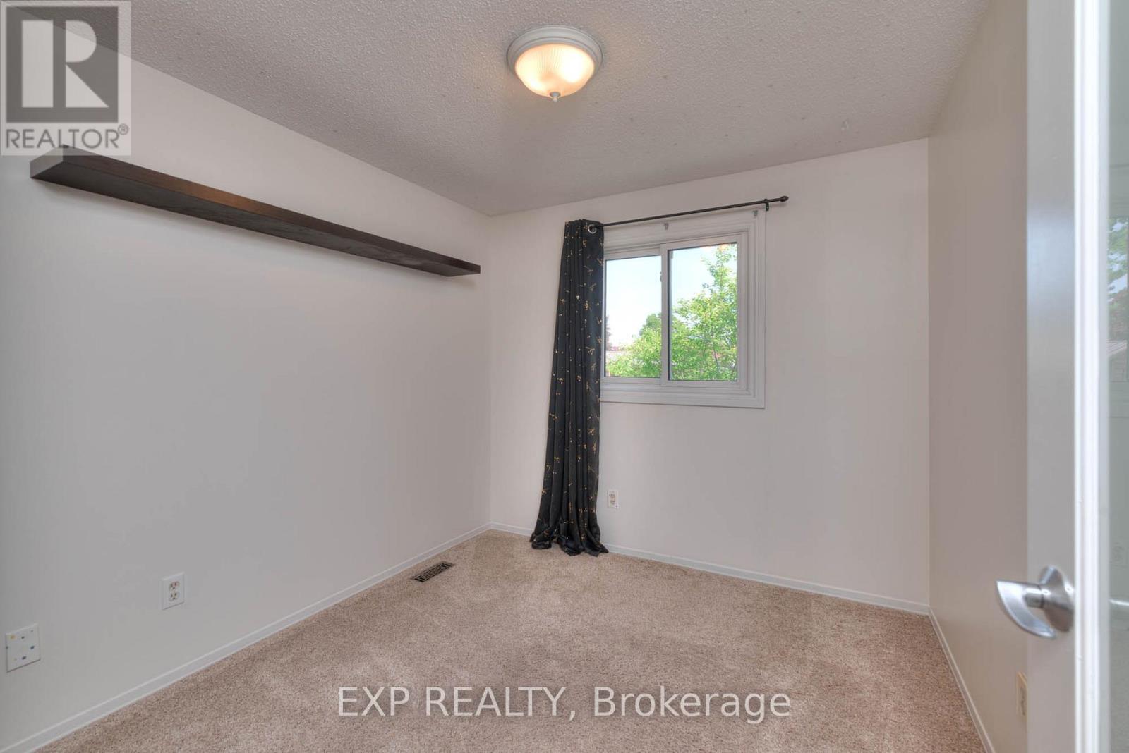 85 Pathfinder Crescent, Kitchener, Ontario  N2P 1S2 - Photo 20 - X12212961