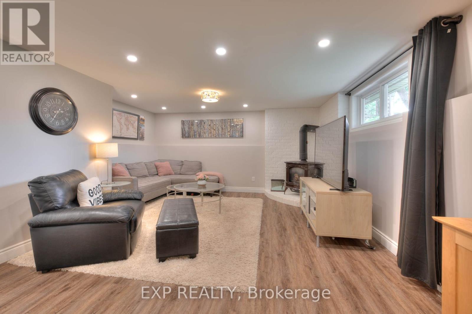 85 Pathfinder Crescent, Kitchener, Ontario  N2P 1S2 - Photo 24 - X12212961