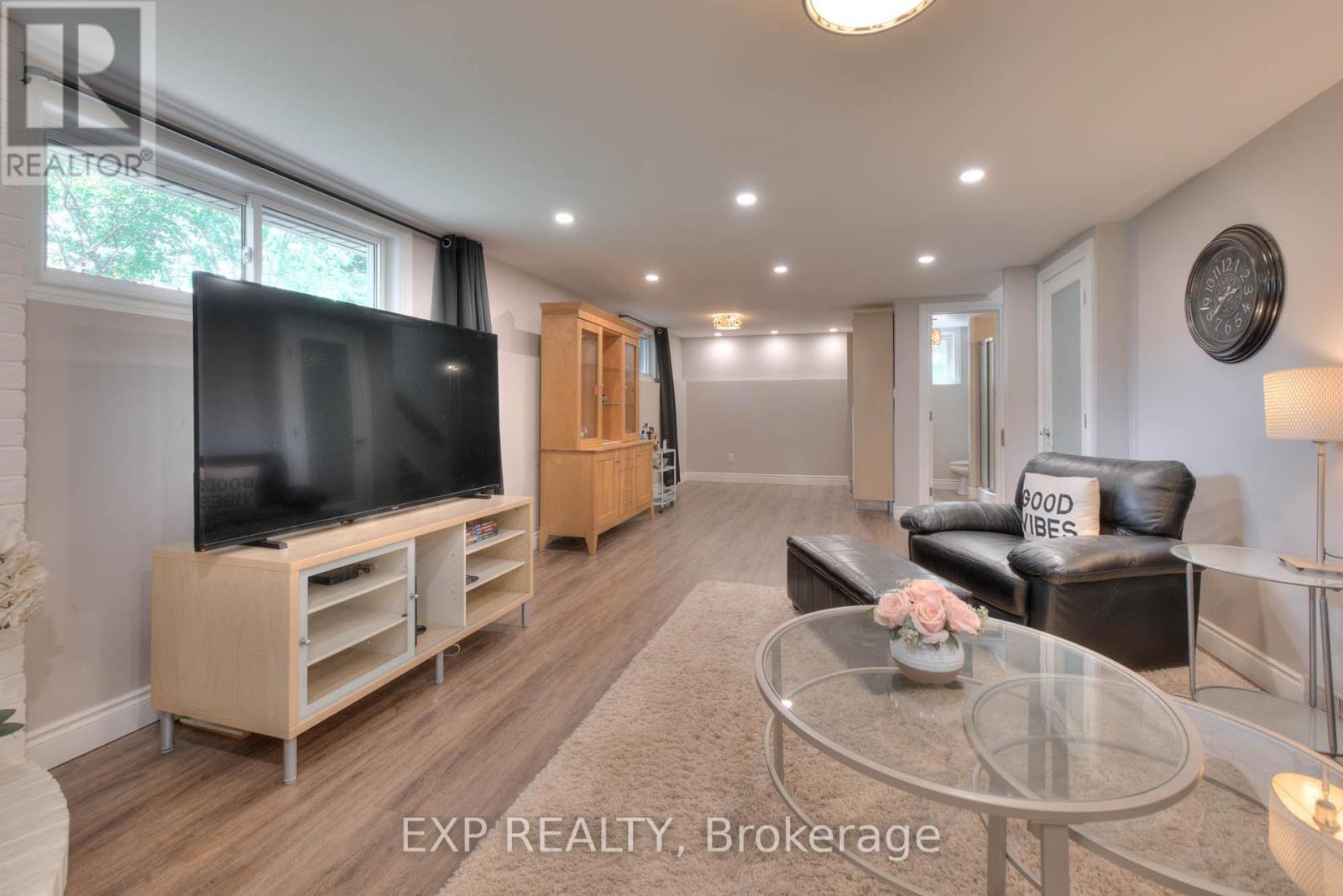 85 Pathfinder Crescent, Kitchener, Ontario  N2P 1S2 - Photo 26 - X12212961