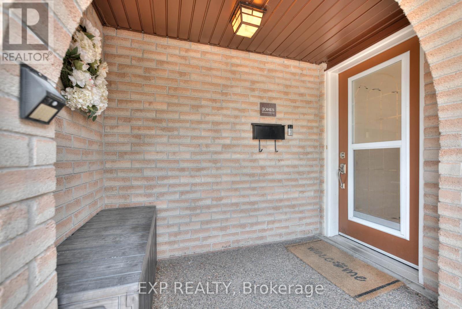 85 Pathfinder Crescent, Kitchener, Ontario  N2P 1S2 - Photo 3 - X12212961