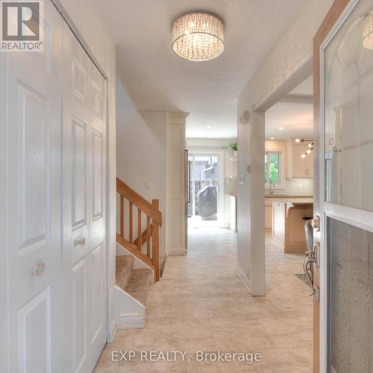 85 Pathfinder Crescent, Kitchener, Ontario  N2P 1S2 - Photo 5 - X12212961