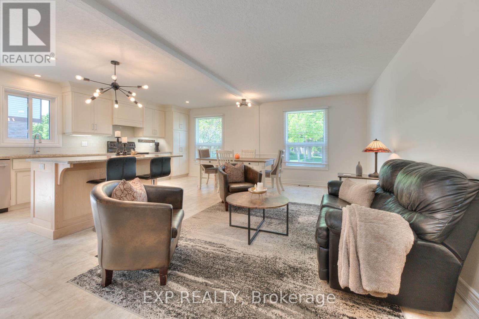 85 Pathfinder Crescent, Kitchener, Ontario  N2P 1S2 - Photo 7 - X12212961