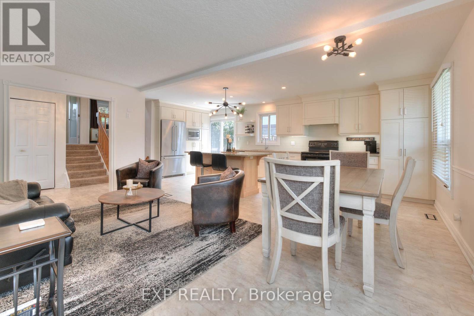 85 Pathfinder Crescent, Kitchener, Ontario  N2P 1S2 - Photo 9 - X12212961
